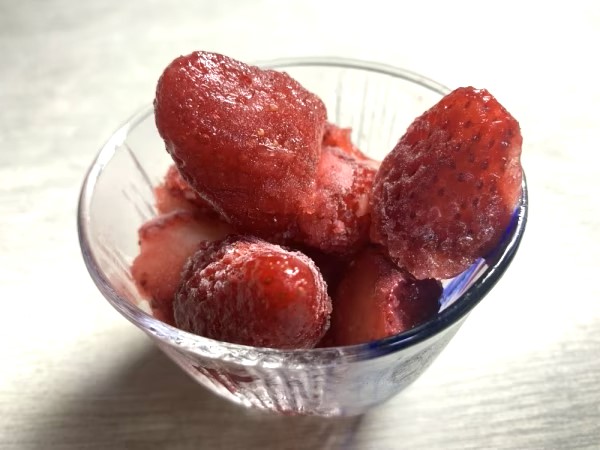 冷凍イチゴ (1kg)